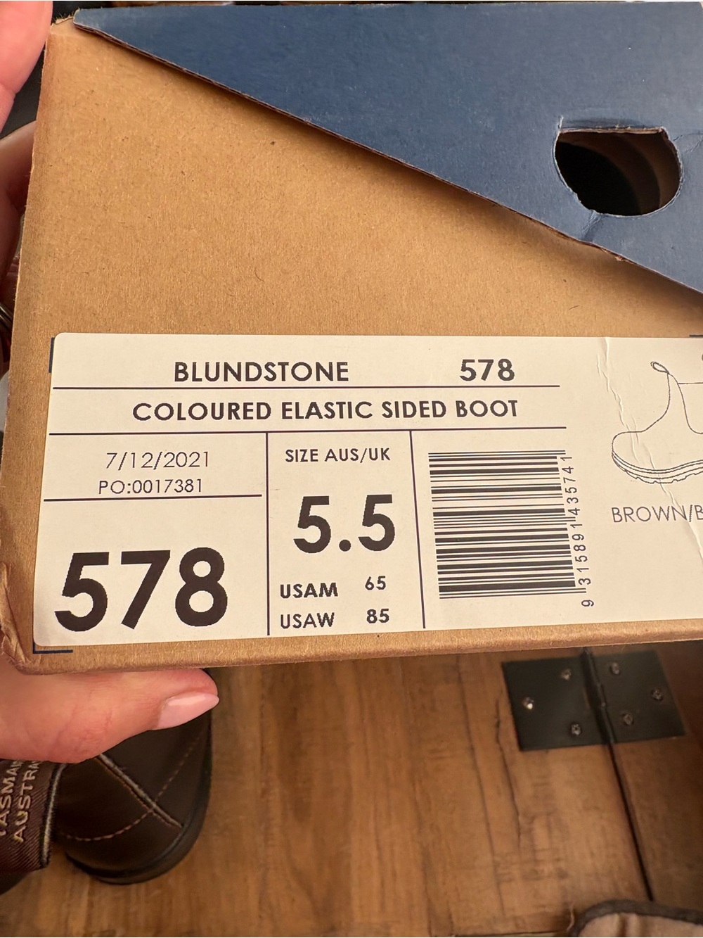 Blundstone Women’s Boots - Dark Brown with Navy Elastic - Picture 8 of 11